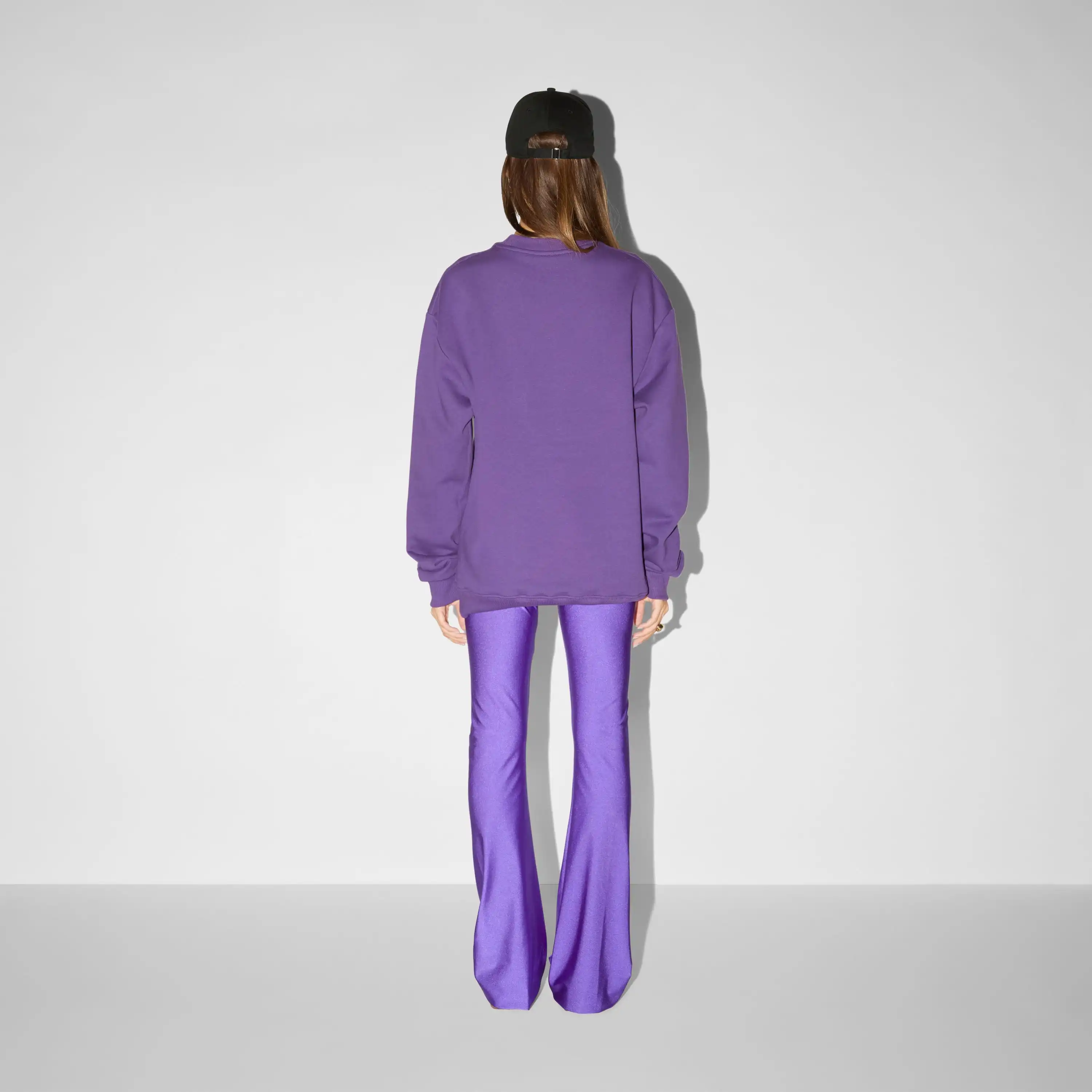 FW22-C19VI_02F.jpg